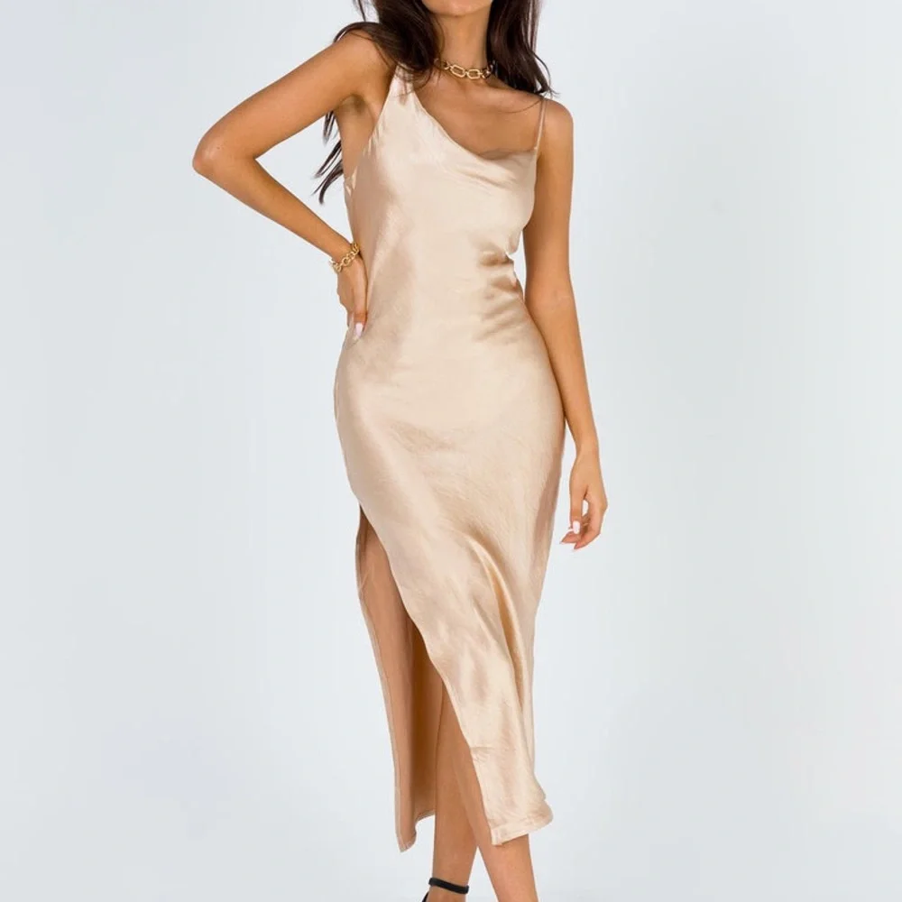 princess polly dress - Picture 3 of 14